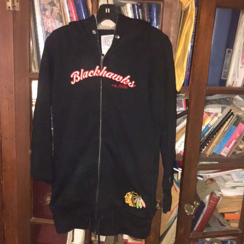 Lady’s Chicago Blackhawks zip up jacket with fur lined hood
